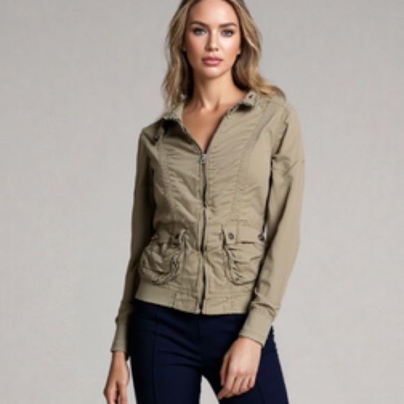 Old navy light weight utility jacket ❤️ - Picture 2 of 9